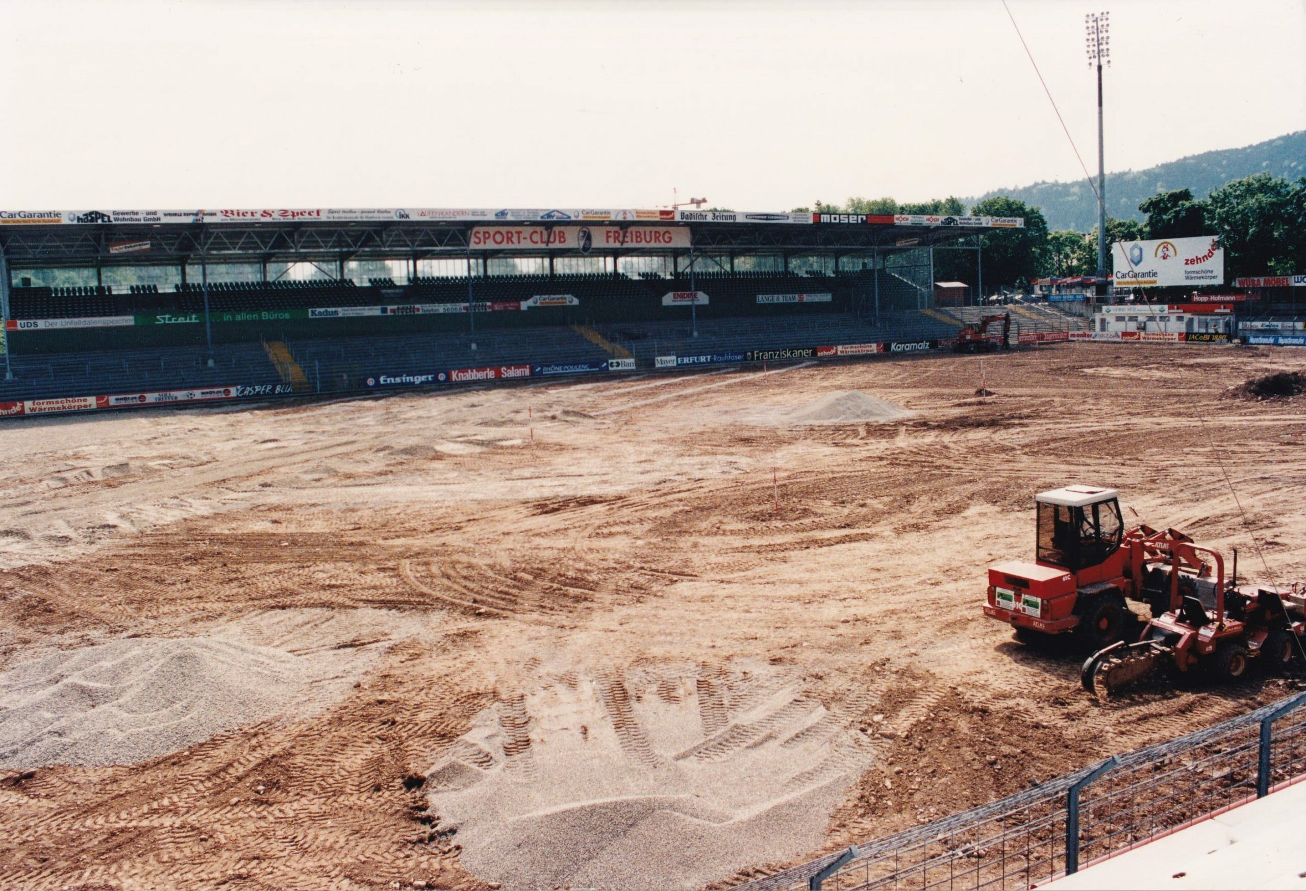 sanierung spielfeld 1994 dreisamstadion scaled e1626515083210